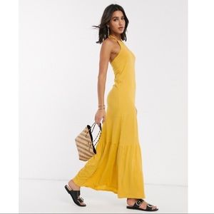 *NEVER WORN* Maxi halter dress